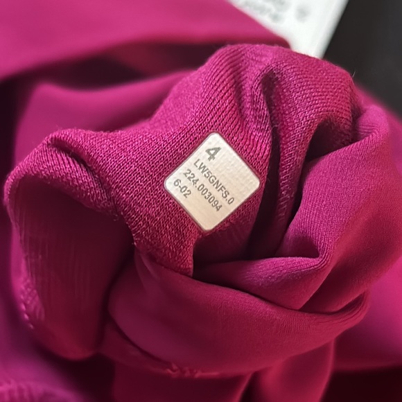 LULULEMON ALIGN HR LEGGINGS 28” in WILD BERRY (WLDB) SZ 8 NWT - Picture 8 of 14